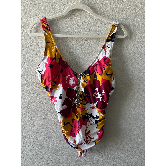 Anne Cole Signature Wallflower Plunge One-Piece - Picture 13 of 15
